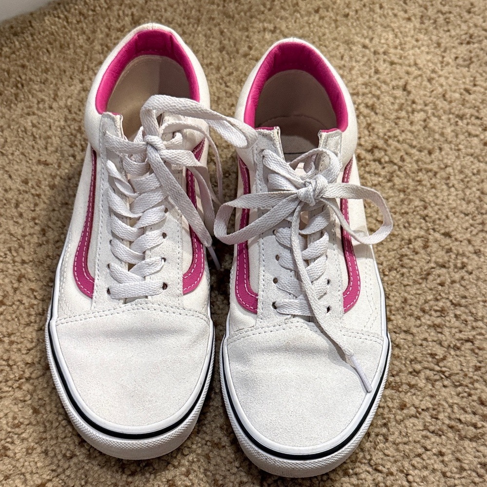 Vans Women's White Sneakers with Pink Highlights